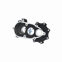 Левая крышка коробки передач